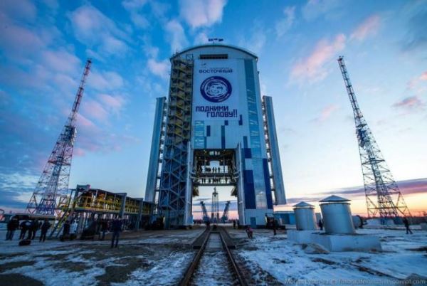 На "Восточном" создадут универсальные комплексы для разных типов ракет - глава "Роскосмоса"